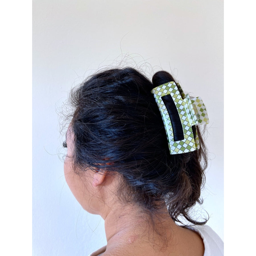 Winter Checker Print Large Cut-Out Claw Clip