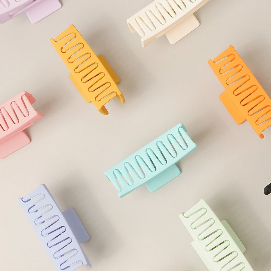 Large Cut-Out Claw Clip